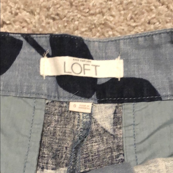 LOFT floral print linen shorts - Picture 3 of 3